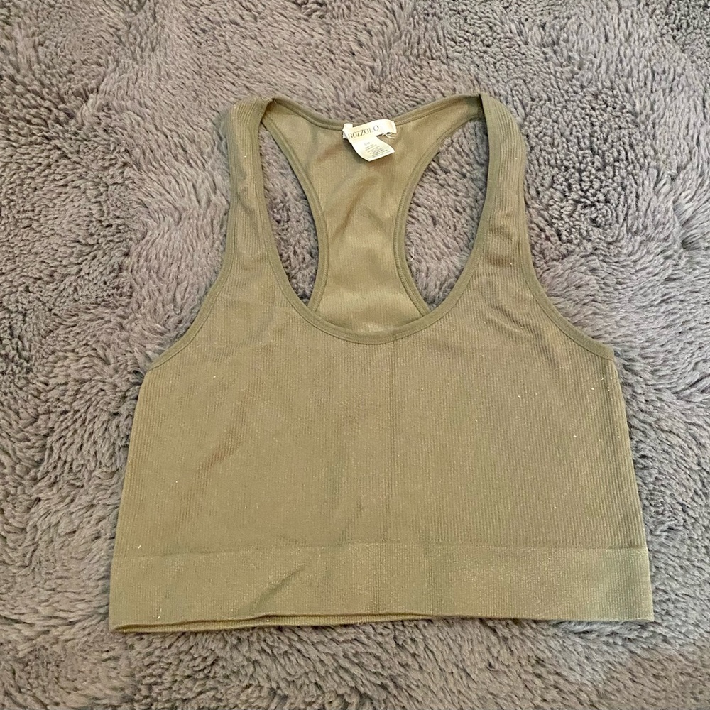 NWOT BOZZOLO OLIVE GREEN RIBBED SPORTS BRA // SIZE SMALL💚 - Picture 3 of 4
